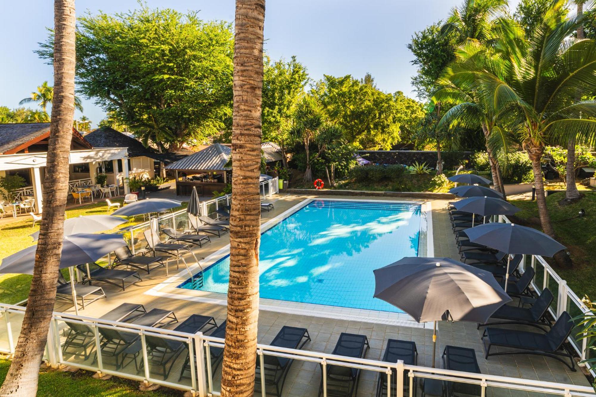 Hotel Exsel Alamanda Saint-Gilles Les Bains Exterior photo