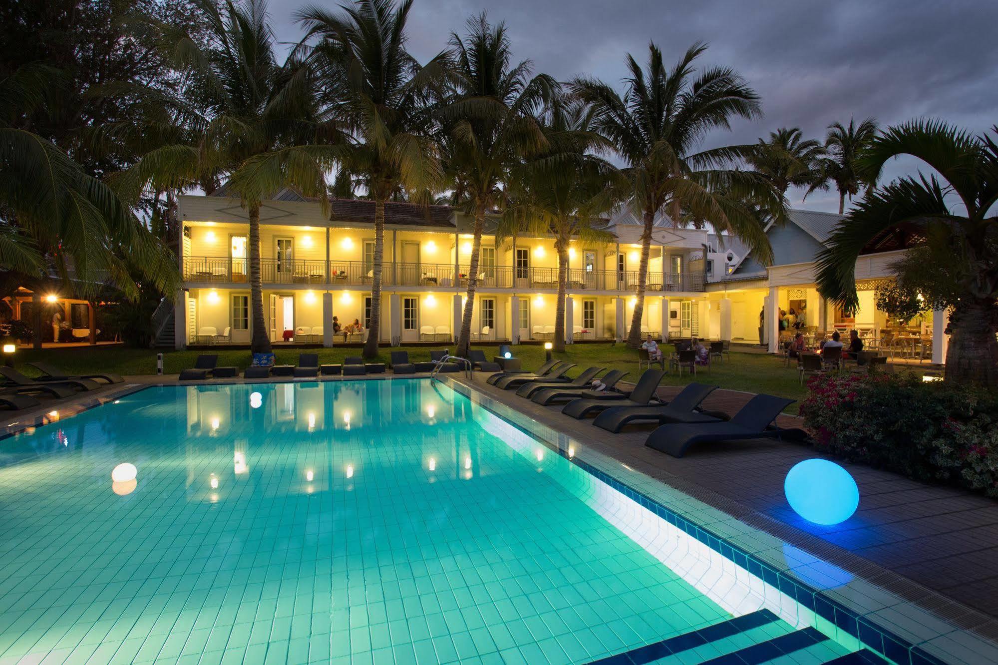 Hotel Exsel Alamanda Saint-Gilles Les Bains Exterior photo